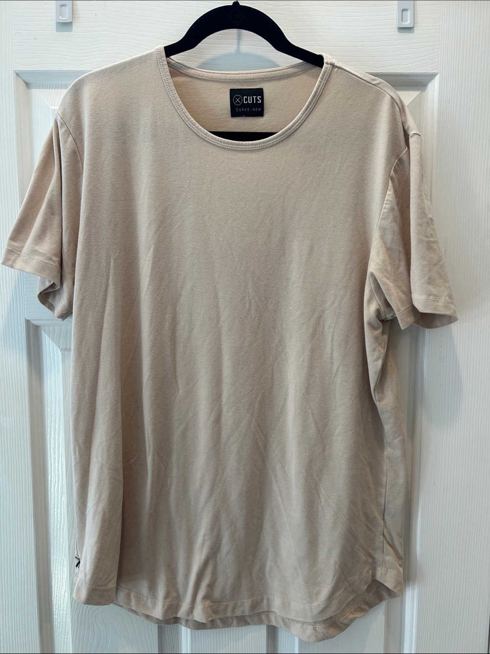CUTS Clothing Curve-Hem Crew Neck T-Shirt Men’s XL Sand Beige Premium Stretch